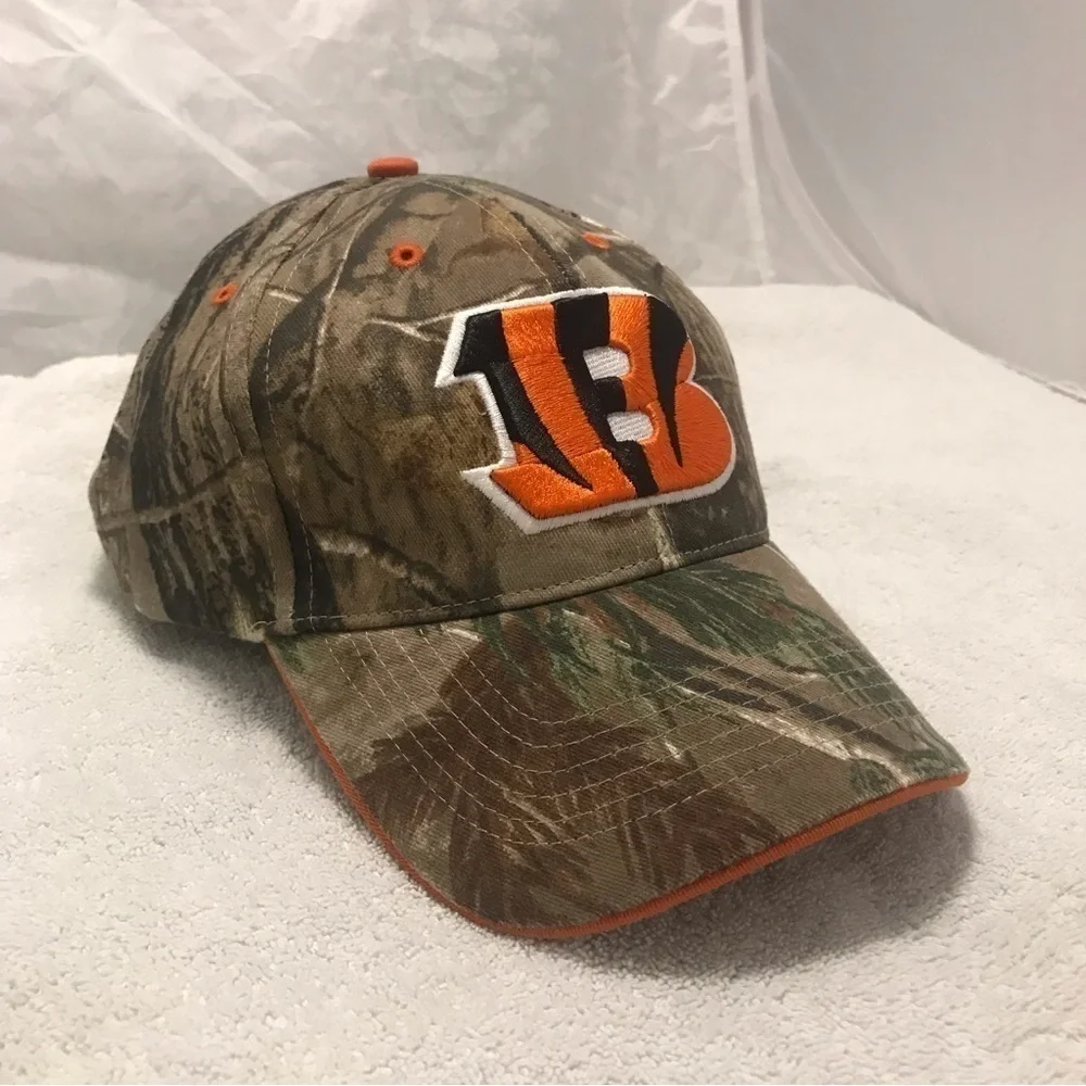 NFL Team Apparel - Cincinnati Bengals Football Camo Cap